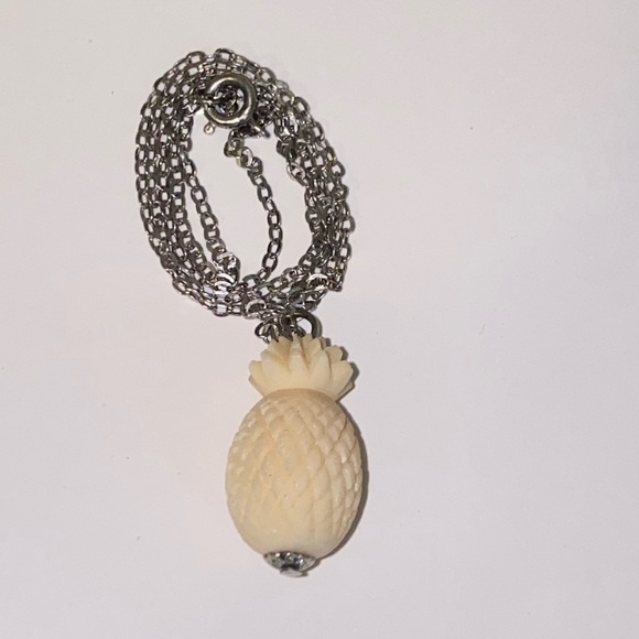 Vintage Hand Carved Celluloid Pineapple Pendant Necklace - Picture 7 of 9